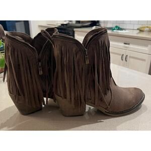 WILD G Fridge Ankle Boots size 9